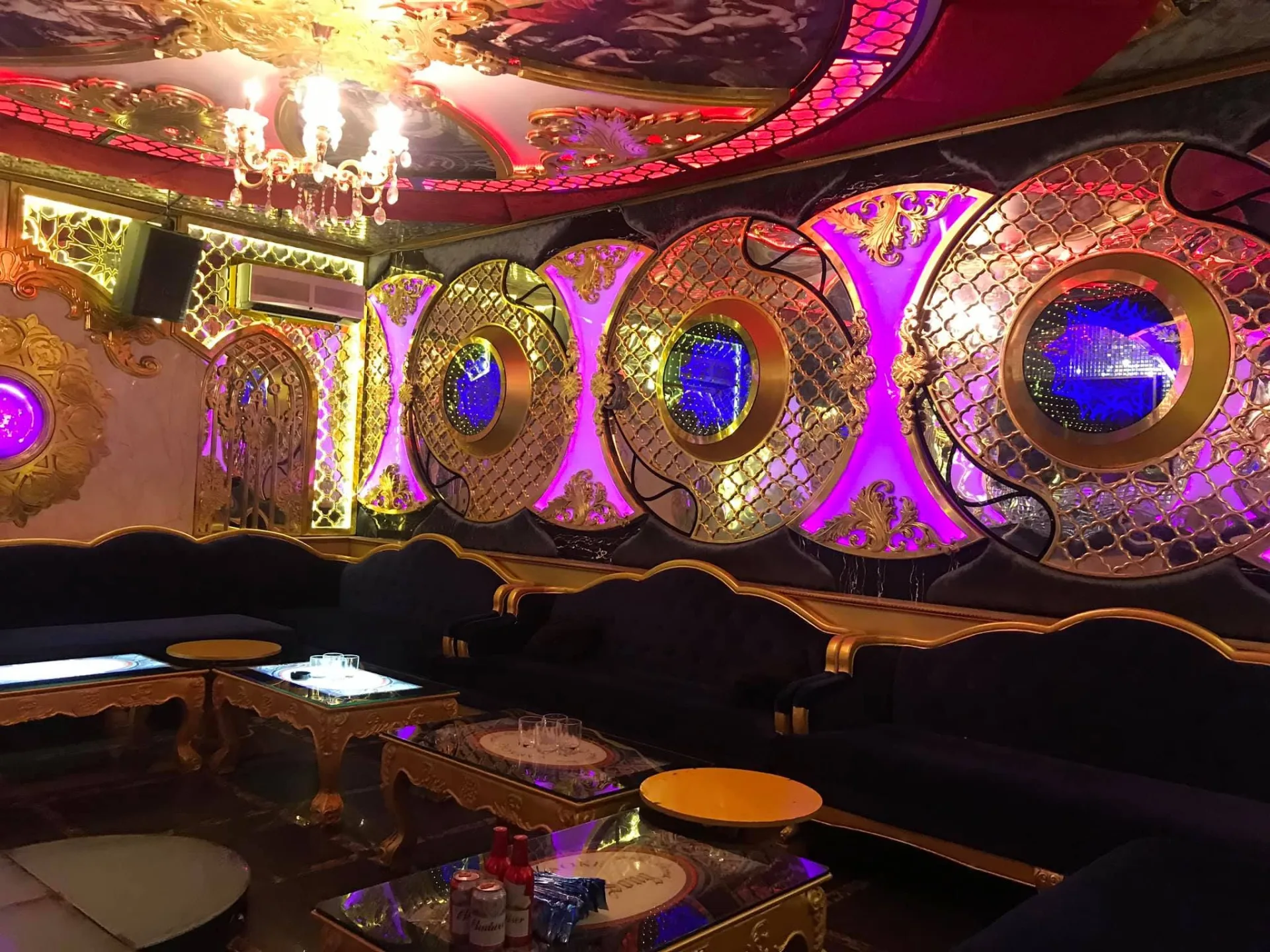 Karaoke Hoàng Triều Garden - 46 - 48 Lê Văn Thiêm - TP. Hồ Chí Minh –  9Life.com.vn